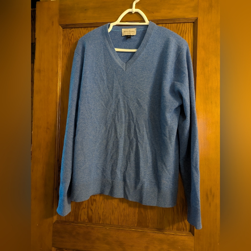 Hickey Freeman Blue V-Neck Cashmere Sweater